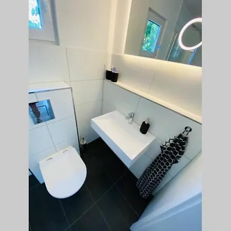 Moderner Einraumbungalow Auf Eigenem Grundstueck בית נופש Flecken Zechlin