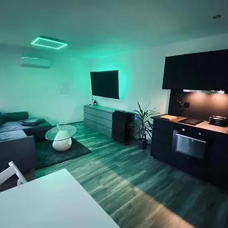 Moderner Einraumbungalow Auf Eigenem Grundstueck Casa de Férias *