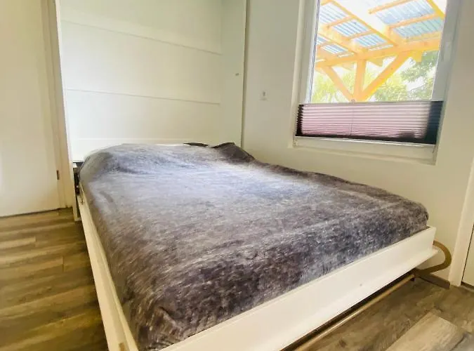 Casa de Férias Moderner Einraumbungalow Auf Eigenem Grundstueck